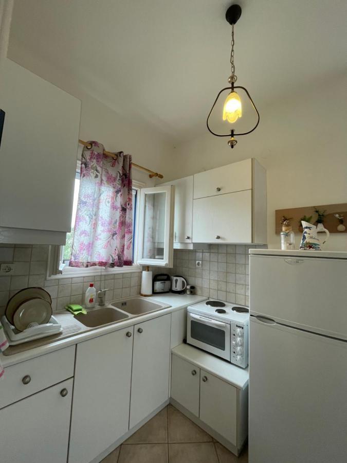 Villa Gelly'S Studios Alikí Exteriör bild