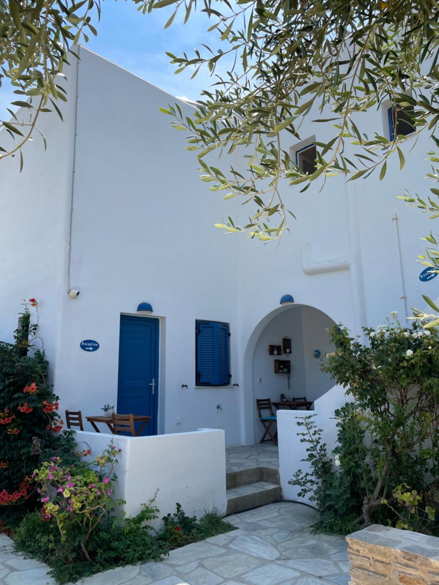 Villa Gelly'S Studios Alikí Exteriör bild
